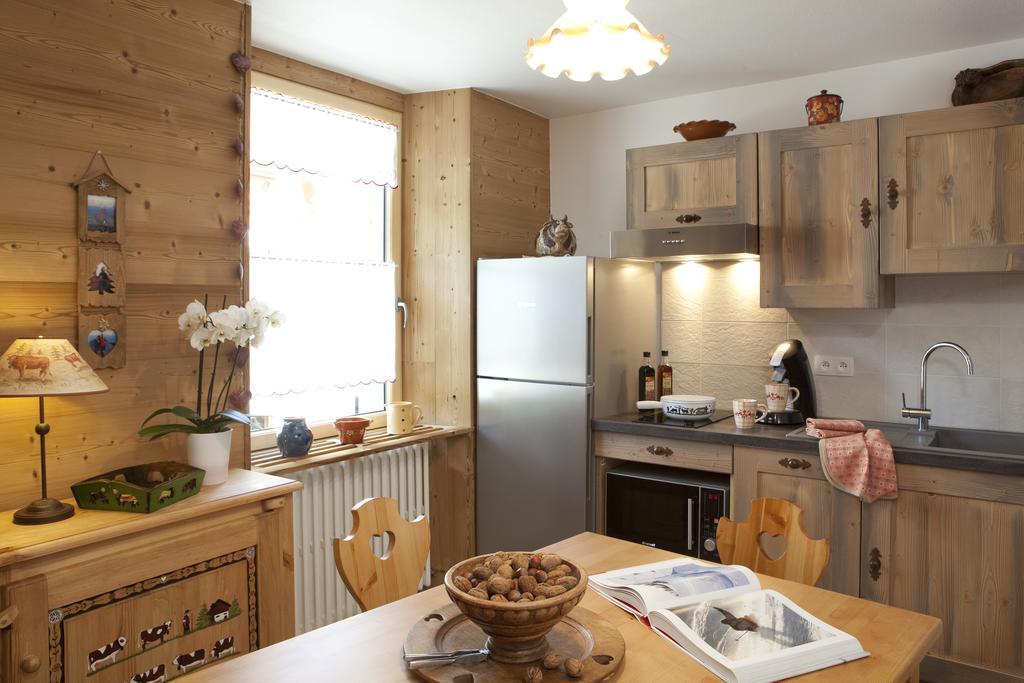 Appartement Zian Justine Lullin Esterno foto